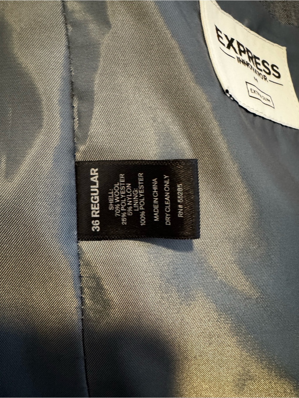 Express Men’s Gray Suit - Silver/Gray Interior